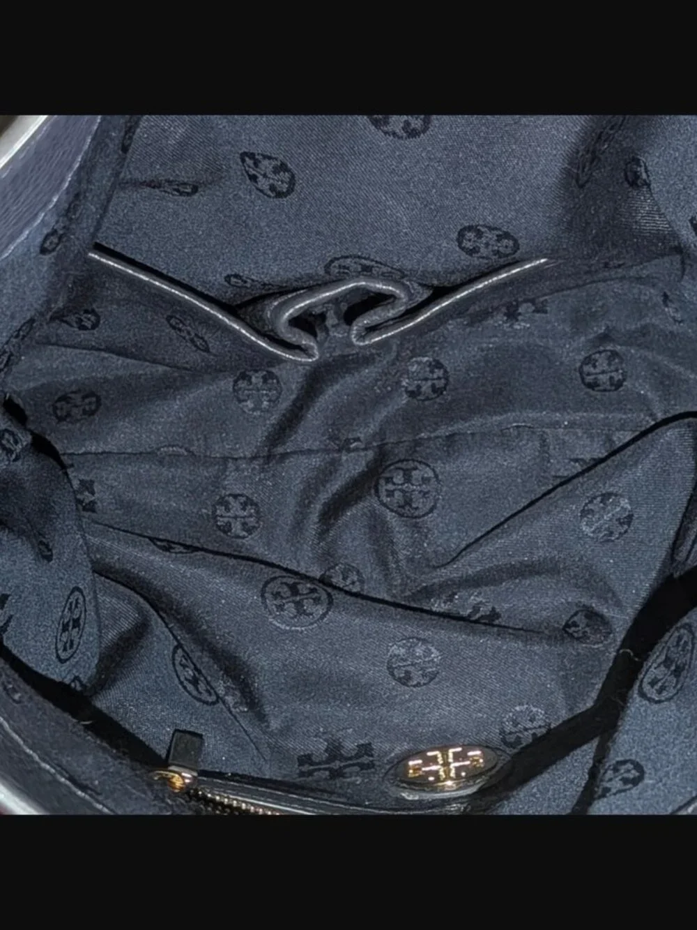 Tory Burch Sammy Dark Navy Gold Tone Hardware Pebbled Leather Magnetic Purse